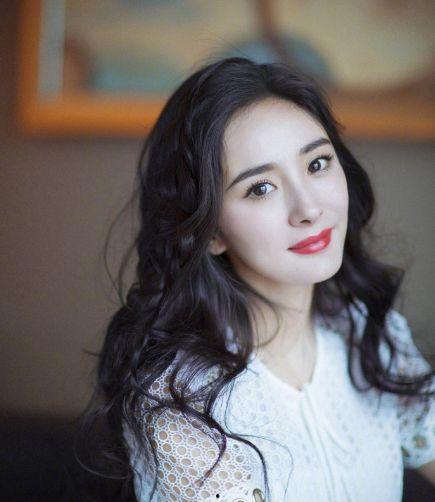 女主热衷吃瓜,女主的疯狂吃瓜之旅  第1张